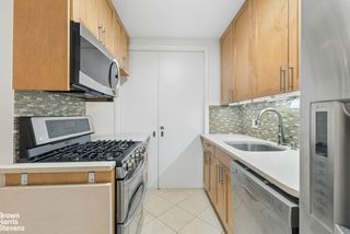 7025 Yellowstone Blvd Apt 3X, New York City, NY 11375
