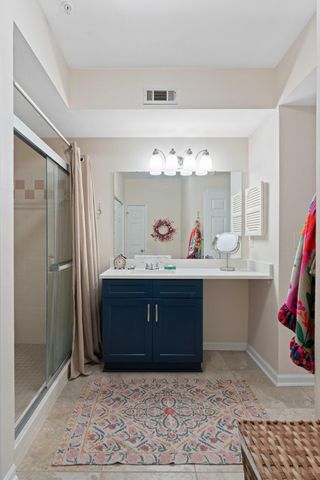 700 Daniel Ellis Drive 12104, Charleston, SC 29412