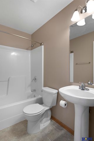 7533 Hamann Meadows Place, Lincoln, NE 68506