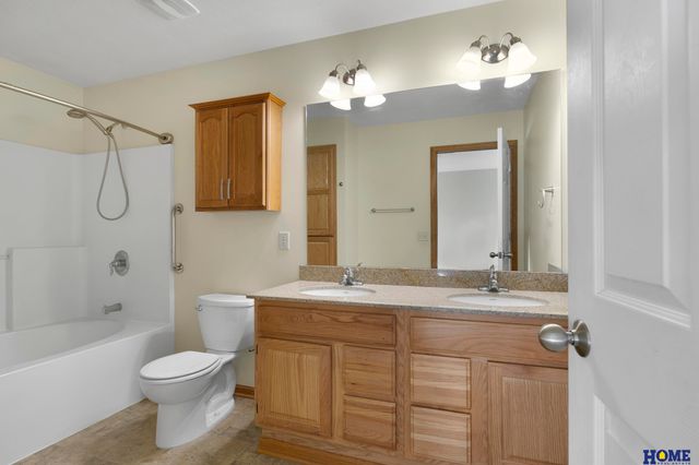 7533 Hamann Meadows Place, Lincoln, NE 68506