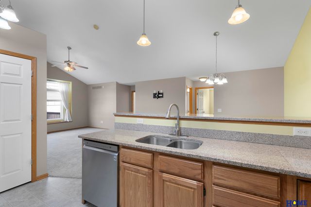 7533 Hamann Meadows Place, Lincoln, NE 68506