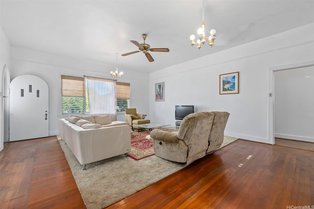 3115 Makini Street, Honolulu, HI 96815