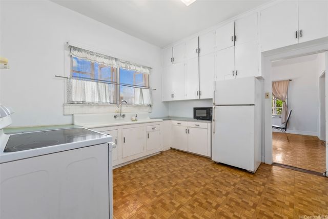 3115 Makini Street, Honolulu, HI 96815