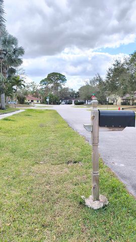 1170 Staghorn Street, Wellington, FL 33414