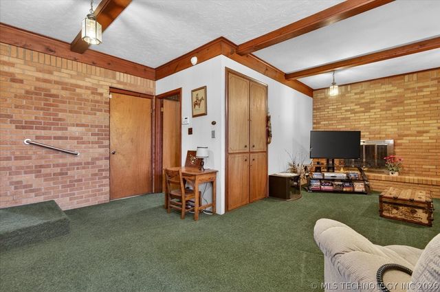 3939 Lakeview Drive, Bartlesville, OK 74006