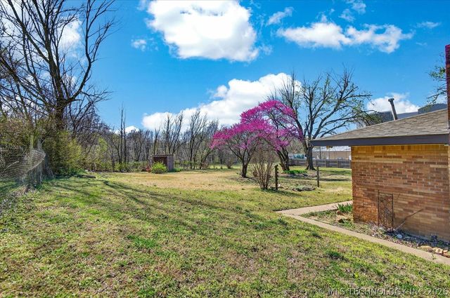 3939 Lakeview Drive, Bartlesville, OK 74006