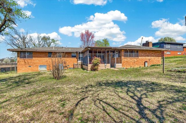 3939 Lakeview Drive, Bartlesville, OK 74006