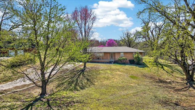 3939 Lakeview Drive, Bartlesville, OK 74006