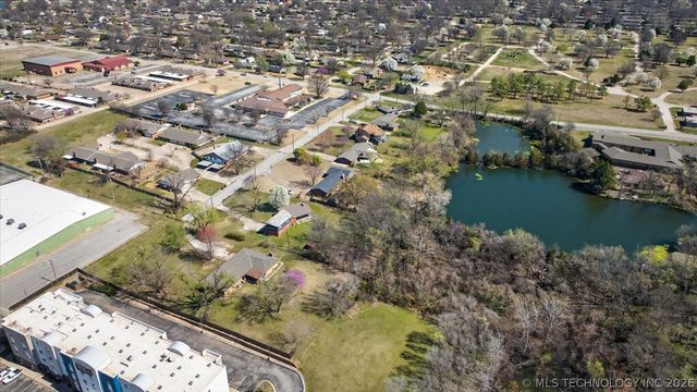 3939 Lakeview Drive, Bartlesville, OK 74006