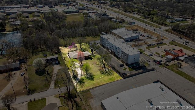 3939 Lakeview Drive, Bartlesville, OK 74006