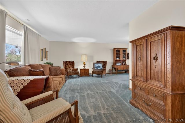 3939 Lakeview Drive, Bartlesville, OK 74006