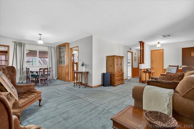 3939 Lakeview Drive, Bartlesville, OK 74006