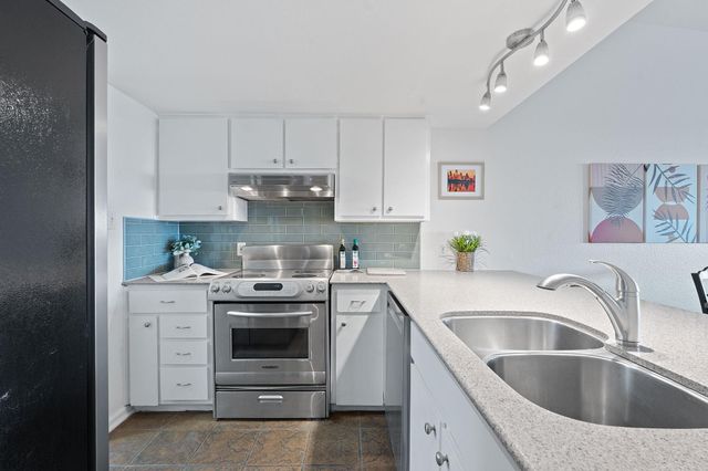 1101 Hollow Creek DR 2203, Austin, TX 78704