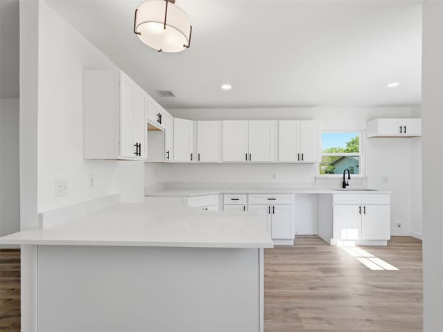328 W Burton Street, Sherman, TX 75092