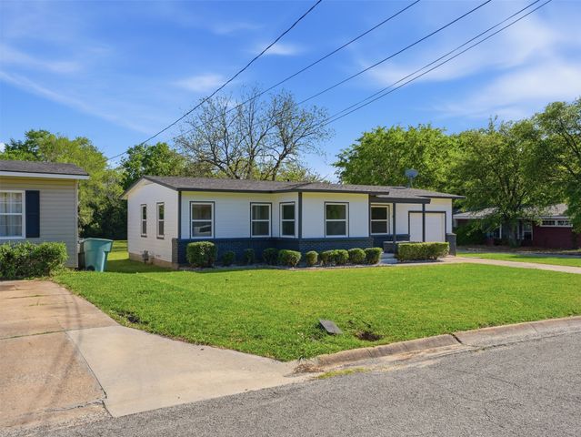 328 W Burton Street, Sherman, TX 75092