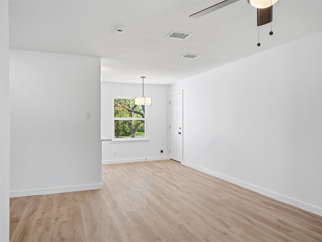 328 W Burton Street, Sherman, TX 75092