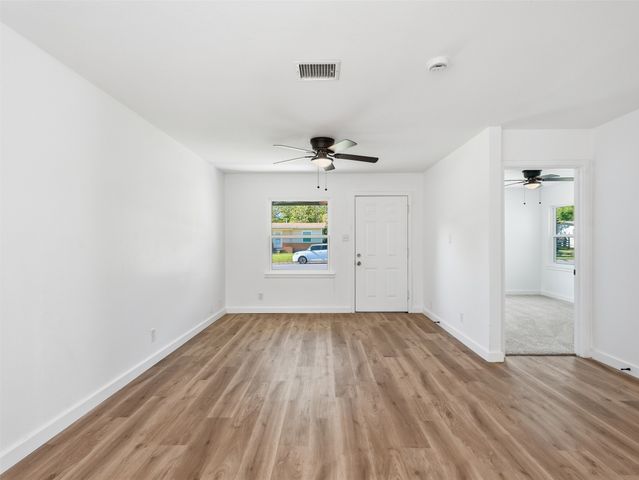 328 W Burton Street, Sherman, TX 75092
