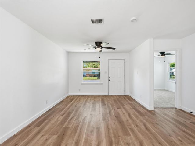 328 W Burton Street, Sherman, TX 75092