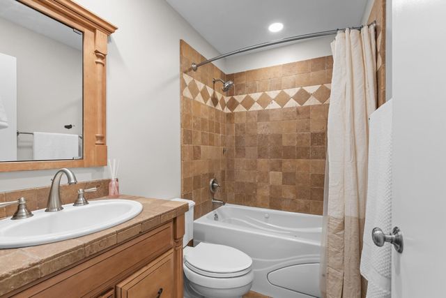 112 Sourdough Ct, Folsom, CA 95630
