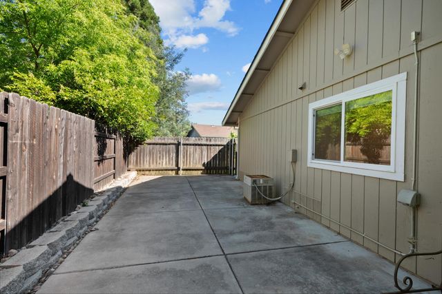112 Sourdough Ct, Folsom, CA 95630