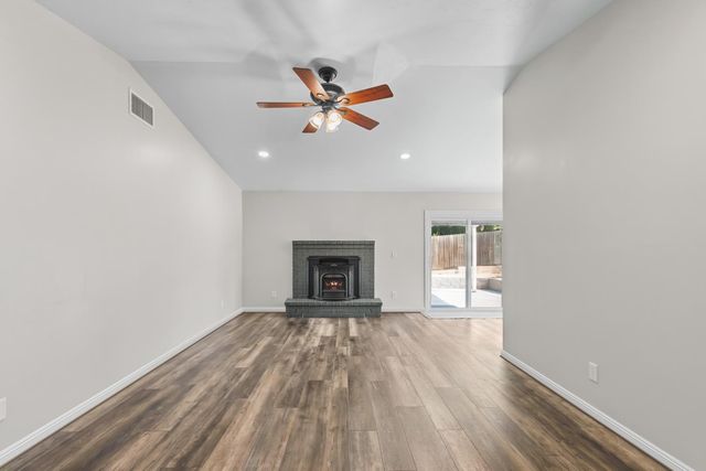 112 Sourdough Ct, Folsom, CA 95630
