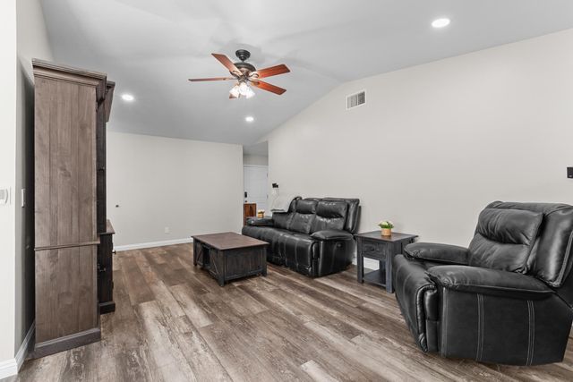112 Sourdough Ct, Folsom, CA 95630