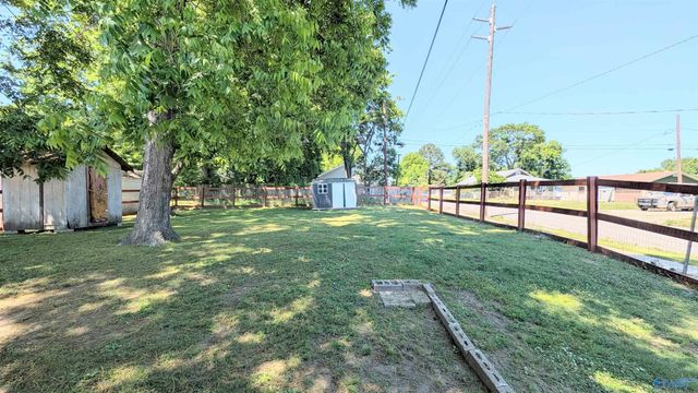 2201 Chestnut Street, Gadsden, AL 35904