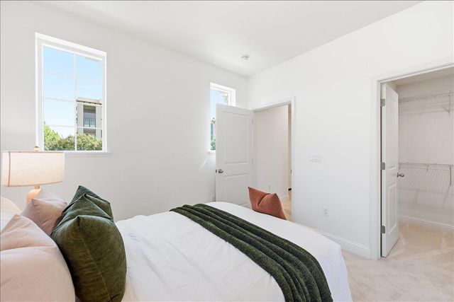 421 Montague, Milpitas, CA 95035