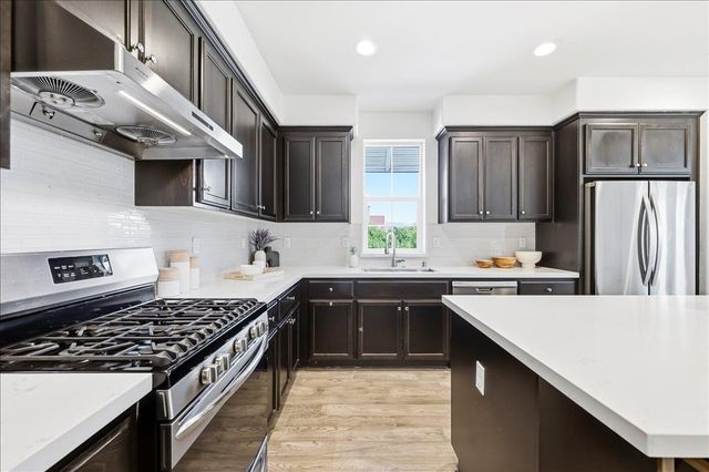 421 Montague, Milpitas, CA 95035