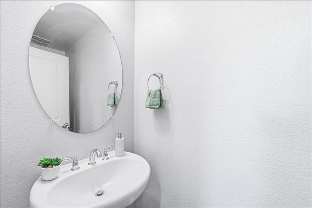 421 Montague, Milpitas, CA 95035