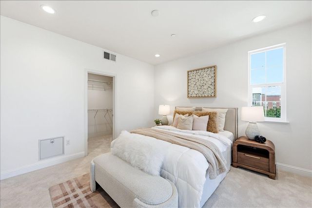 421 Montague, Milpitas, CA 95035