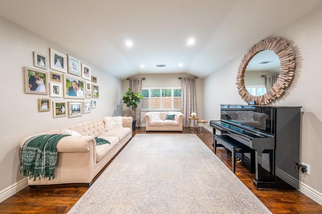 5326 Constellation Way, Sacramento, CA 95841