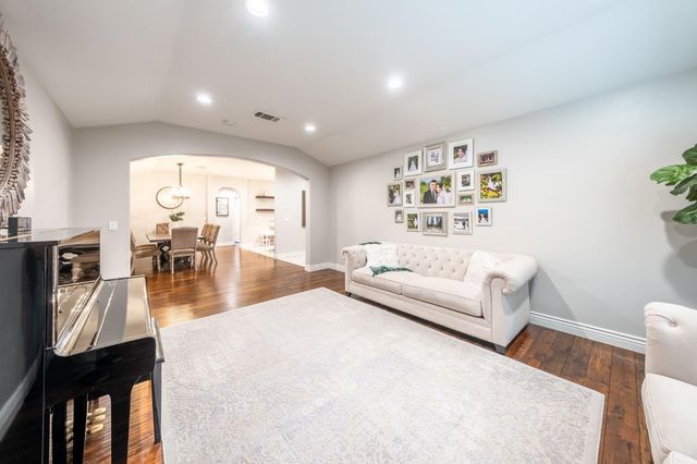 5326 Constellation Way, Sacramento, CA 95841