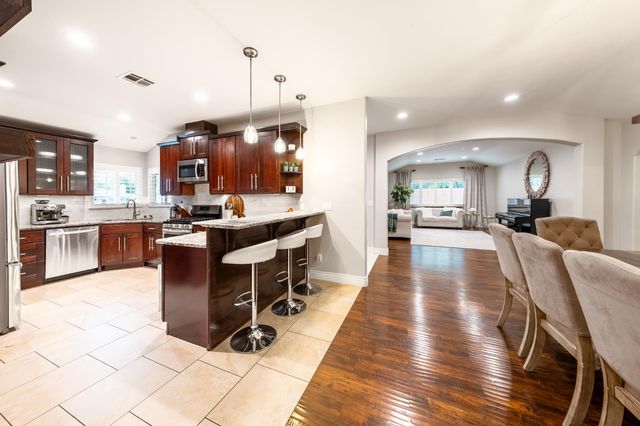 5326 Constellation Way, Sacramento, CA 95841