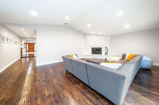 5326 Constellation Way, Sacramento, CA 95841