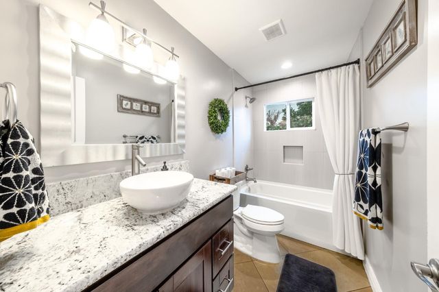 5326 Constellation Way, Sacramento, CA 95841