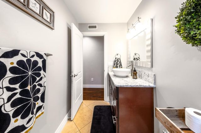 5326 Constellation Way, Sacramento, CA 95841