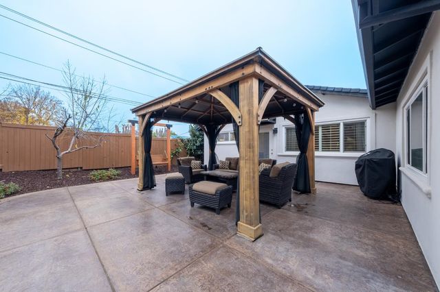 5326 Constellation Way, Sacramento, CA 95841