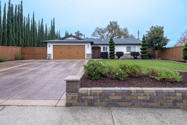 5326 Constellation Way, Sacramento, CA 95841