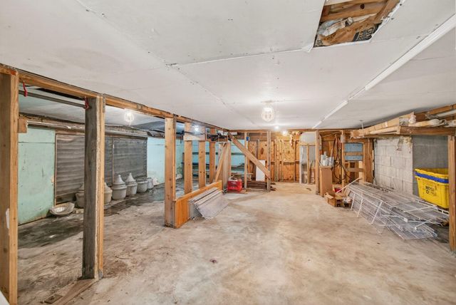 420 Santa Fe Road, West Palm Beach, FL 33406