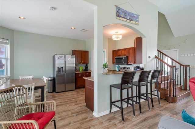 108 Ocean View Drive, Crystal Beach, TX 77650