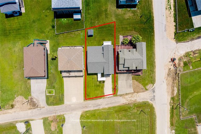 108 Ocean View Drive, Crystal Beach, TX 77650