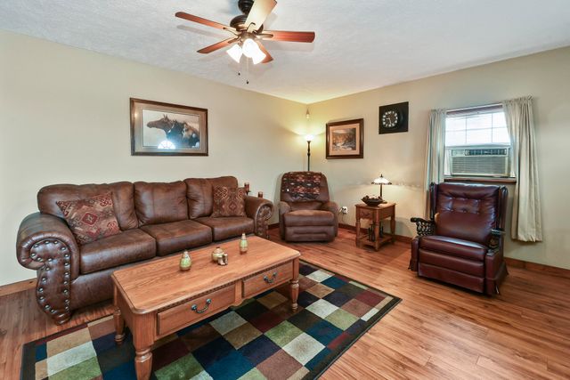 491 Sparrowhawk Road, Fordland, MO 65652