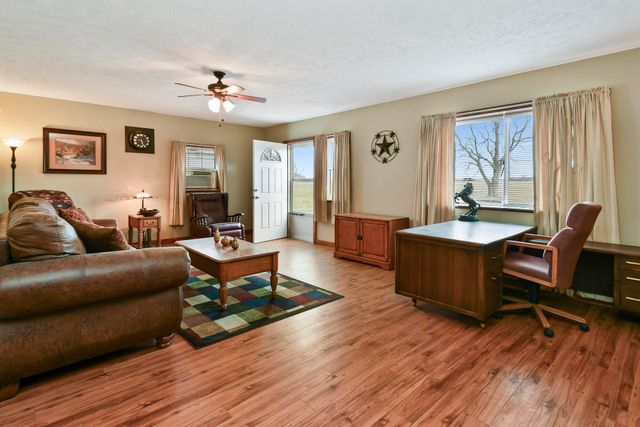 491 Sparrowhawk Road, Fordland, MO 65652