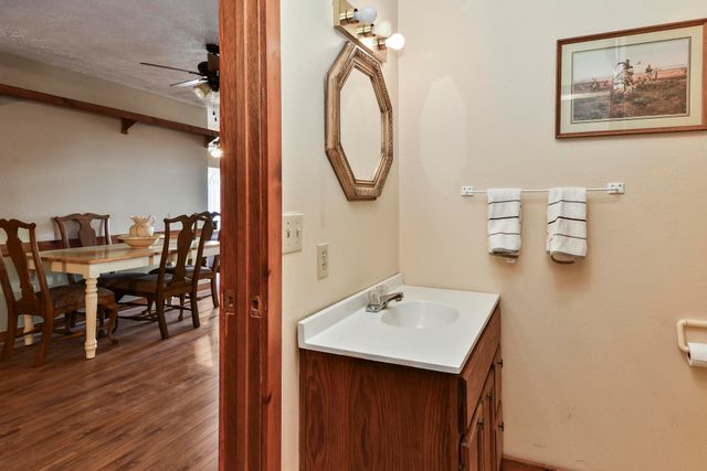 491 Sparrowhawk Road, Fordland, MO 65652