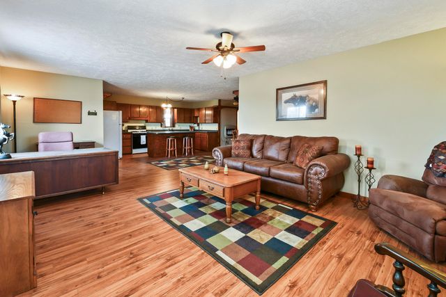 491 Sparrowhawk Road, Fordland, MO 65652