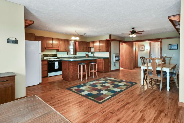 491 Sparrowhawk Road, Fordland, MO 65652