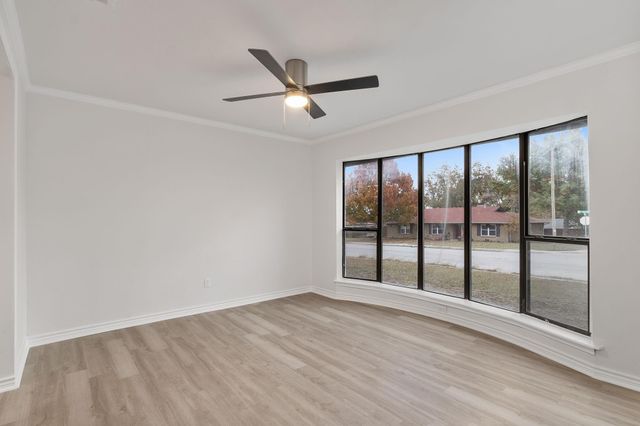 1302 W Tarrant Road, Grand Prairie, TX 75050