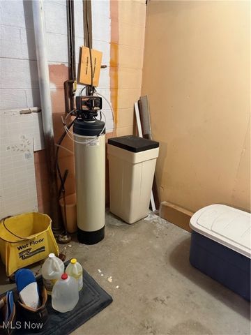 1791 Winterhaven Drive, Mogadore, OH 44260