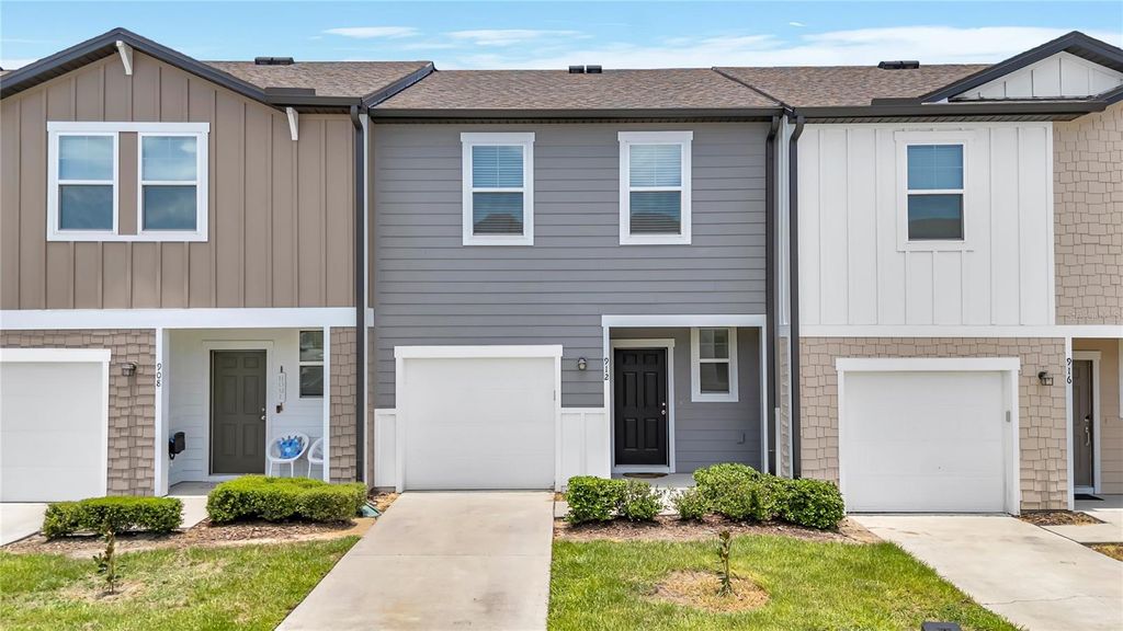 912 GRANDIN STREET, Davenport, FL 33837